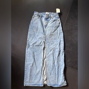 NWOT universal thread midi denim skirt